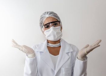 Uso do Título “Doutor”: Esteticistas Podem se Posicionar como os outros Profissionais da Saúde?